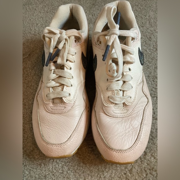 Nike Air Max Light Pink Sneakers Size 9 - Picture 7 of 11